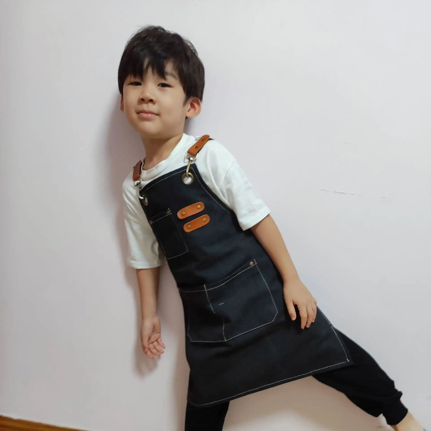 Kids Apron - Multipurpose Adjustable Straps Large Pockets Apron for Kids Boys Girls Painting Waterproof Apron Canvas Education Apron 6-14 Y